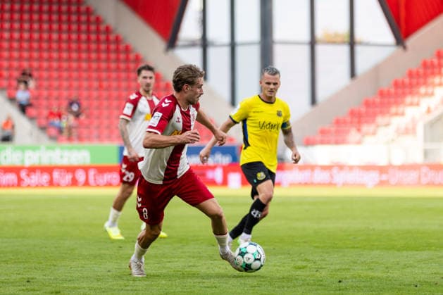 16.08.2026, Fussball, GER, Saison, 3.Liga, Saision 2026 2027, 02. Spieltag, SSV Jahn Regensburg - 1.FC Saarbrücken David Philipp (SSV Jahn Regensburg) DFL REGULATIONS PROHIBIT ANY USE OF PHOTOGRAPHS AS IMAGE SEQUENCES AND OR QUASI-VIDEO. *** August 16, 2026, Soccer, GER, Season, 3rd Division, 2026–2027 Season, Matchday 2, SSV Jahn Regensburg vs. 1. FC Saarbrücken, David Philipp, SSV Jahn Regensburg. DFL regulations prohibit any use of photographs as image sequences and or quasi-video.