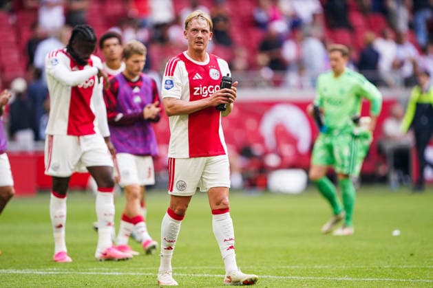 2026-08-16 AFC Ajax v sc Heerenveen - Dutch Vrienden Loterij Eredivsie AMSTERDAM, NETHERLANDS - AUGUST 16: Julian Brandt of AFC Ajax looks dejected after draw during a Dutch Vrienden Loterij Eredivsie at Johan Cruijff ArenA on August 16, 2026 in Amsterdam, Netherlands. Amsterdam Johan Cruijff ArenA Netherlands Content not available for redistribution in The Netherlands directly or indirectly through any third parties. Copyright: xAndrexWeeningx