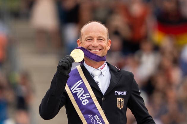 Michael Jung gewinnt Gold auf fischerChipmunk FRH in der Einzelwertung (Eventing, Vielseitigkeit) FEI World Championships Aachen 2026, Eventing Jumping, 16.08.2026 FEI World Championships Aachen 2026, Eventing Jumping, 16.08.2026 Aachen *** Michael Jung Wins Gold on fischerChipmunk FRH in the Individual Eventing Competition, FEI World Championships Aachen 2026, Eventing Jumping, August 16, 2026, FEI World Championships Aachen 2026, Eventing Jumping, August 16, 2026, Aachen Copyright: xEibner-Pressefoto J.xDerondeaux EP_JDU