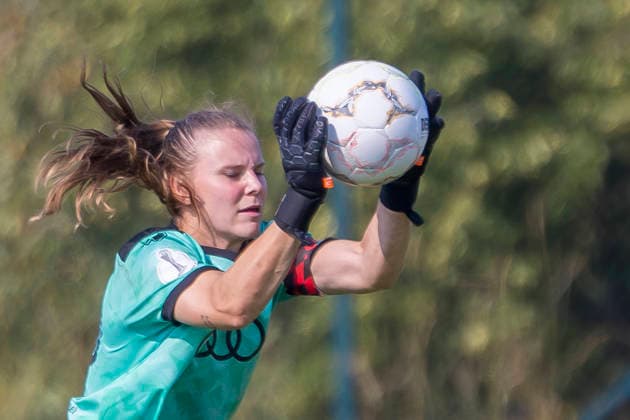 Erfurt, Deutschland 16. August 2026: DFB-Pokal Frauen - 2026 2027 - Play-off - 1. FFV Erfurt gegen FC Ingolstadt 04 Im Bild: Torhüterin Anna-Lena Daum (FCI) DFL DFB regulations prohibit any use of photographs as image sequences and or quasi-video Sportpark Johannesplatz Thüringen *** Erfurt, Germany August 16, 2026 2026–2027 DFB Women’s Cup Playoff 1: FFV Erfurt vs. FC Ingolstadt 04 Pictured: Goalkeeper Anna Lena Daum (FCI). DFL and DFB regulations prohibit any use of photographs as image sequences and or quasi-video. Sportpark JohannesPlatz, Thuringia Copyright: xFotostandx xSchäferx