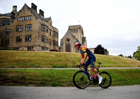 2026 North Yorkshire Grand Prix Picture by Olly Hassell SWpix.com - 16 08 2026 - British Cycling - 2026 Lloyds National Road Series - North Yorkshire Grand Prix - Ampleforth Abbey and College, North Yorkshire - Open ( Men™s ) Race - Lidl Trek Future Racing, Sebastian Grindley takes the win wearing a black armband for Finlay Tarling England Copyright: x xSWpix.comx(t axPhotographyxHubxLtd)xSimonxWilkinson SWpix.comx SWP-3030-17974