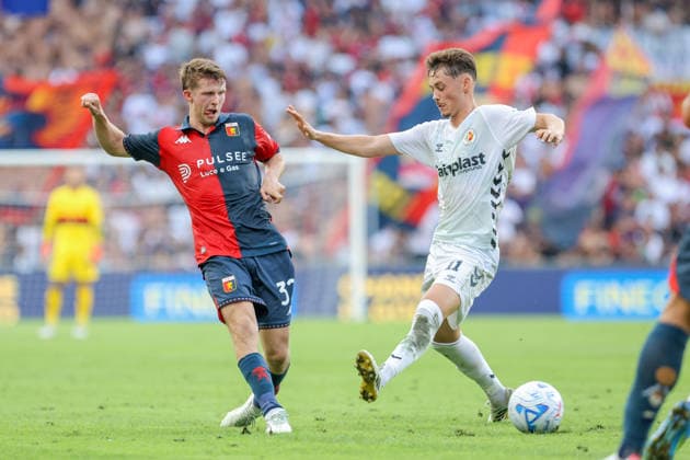 GenoaÕs Morten Frendrup fights for the ball during the Italian Cup soccer match between Genoa and Ascoli at the Luigi Ferraris Stadium in Genoa, Italy - Sunday, August 16, 2026. - Soccer .  Copyright: xTanoxPecoraro LaPressex