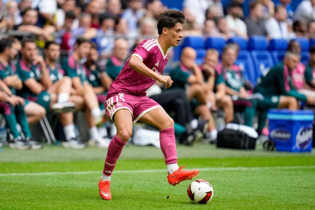 Arda Gueler (Real Madrid CF) controls the ball during the during the Pre-Season Friendly match between FC Schalke 04 and Real Madrid at Veltins Arena on August 16, 2026 in Gelsenkirchen, Germany. (Photo by Alex Gottschalk DeFodi Images) - *** Arda Gueler of Real Madrid CF controls the ball during the preseason friendly match between FC Schalke 04 and Real Madrid at Veltins Arena on August 16, 2026, in Gelsenkirchen, Germany. Photo by Alex Gottschalk, DeFodi Images