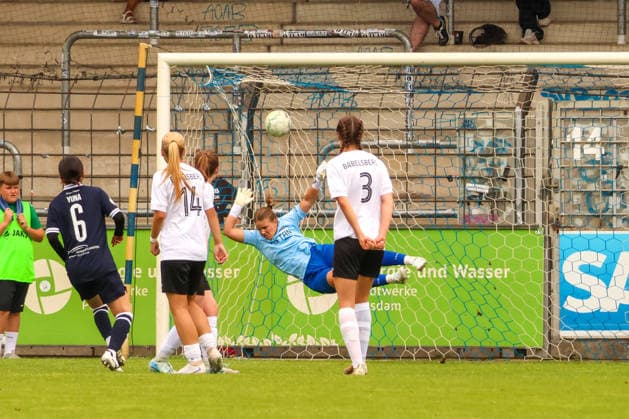 2026-08-16 , FSV Babelsberg 74 vs Turbine Potsdam, Frauen, DFB-Pokal 1. Runde , Karl-Liebknecht-Stadion Tor für Turbine, Nina Haeberlin (FSV Babelsberg 74, 01) ist machtlos Potsdam Brandenburg Germany *** August 16, 2026, FSV Babelsberg 74 vs. Turbine Potsdam, Women s DFB Cup First Round, Karl Liebknecht Stadium; Goal for Turbine, Nina Haeberlin (FSV Babelsberg 74), 0-1; Potsdam, Brandenburg, Germany