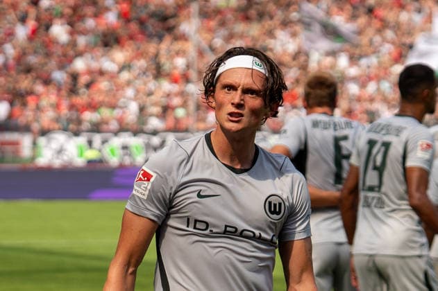 Deutschland: Fussball 2. Bundesliga, 2. Spieltag 2026 2027, Hannover 96 - VfL Wolfsburg am 16.08.2026 in Hannover (Heinz von Heiden Arena): Tor zum 0:1 Fabian Reese (VfL Wolfsburg, 11) Elfmeter Schuss Jubel, Freude, Torjubel, Emotionen, Gesichtsausdruck, Mimik *** German Soccer 2. Bundesliga, Matchday 2, 2026–2027, Hannover 96 vs. VfL Wolfsburg on August 16, 2026, at the Heinz von Heiden Arena in Hannover; goal to make it 0–1 by Fabian Reese of VfL Wolfsburg, 11th penalty kick; celebration, joy, goal celebration, emotions, facial expression, facial gestures Copyright: xSvenxHeidmannx