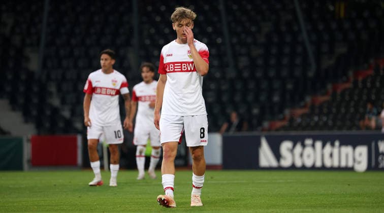 2026.08.16, Deutschland, Aspach Fußball VfB Stuttgart II vs. FC Viktoria Köln, Yanik Noah Spalt (VfB) enttäuscht *** August 16, 2026, Germany, Aspach Soccer: VfB Stuttgart II vs. FC Viktoria Köln; Yanik Noah Spalt: VfB Disappoints