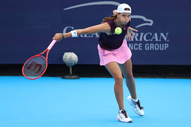 August 16, 2026, Mason, Oh, USA: Cincinnati Open Tennis 2026 - Emiliana Arango hits a ball against Iga Swiatek. 2026 08 16. ZUMAPress Mason USA - ZUMAn24_ 20260816_zaf_n24_052 Copyright: xWallyxNellx