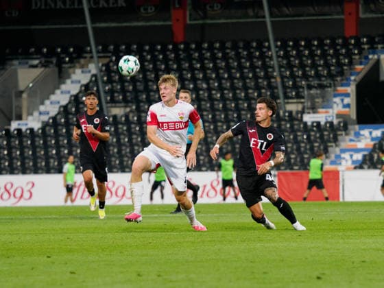 Maximilian Herwerth (VfB Stuttgart U23, 04), Niklas Castelle (FC Viktoria Koeln, 44) GER, Fussball, VfB Stuttgart II vs. Viktoria Koeln, 3. Liga, 2. Spieltag, Saison 2026 2027, 16.08.2026 GER, Fussball, VfB Stuttgart II vs. Viktoria Koeln, 3. Liga, 2. Spieltag, Saison 2026 2027, 16.08.2026 Aspach *** Maximilian Herwerth, VfB Stuttgart U23, 04; Niklas Castelle, FC Viktoria Cologne, 44 GER; Soccer; VfB Stuttgart II vs. Viktoria Cologne; 3. Liga; Matchday 2; 2026–2027 Season; August 16, 2026 GER, Soccer, VfB Stuttgart II vs. Viktoria Cologne, 3. Liga, Matchday 2, 2026–2027 season, August 16, 2026 Aspach Copyright: xCarstenxSchweringx EP_CSG