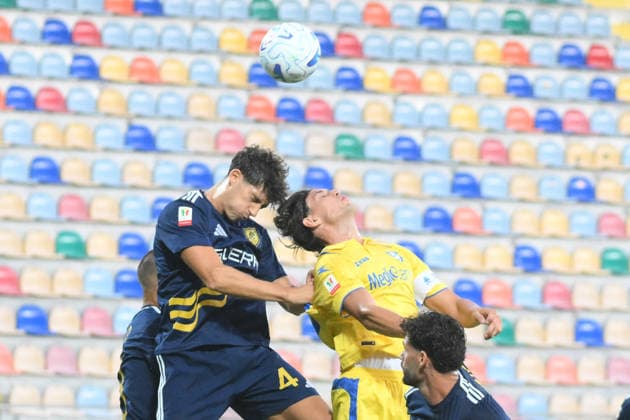 SOCCER - Coppa Italia - Frosinone Calcio vs. SS Juve Stabia Photo by IPA ABACAPRESS.COM87549700 - Matteo Baldi of SS Juve Stabia battles for the ball with Ilario Monterisi of Frosinone Calcio during the Coppa Italia Freccia Rossa match between Frosinone Calcio and SS Juve Stabia at Benito Stirpe Stadium Frosinone Italy  Copyright: xIPAxSport ABACAx