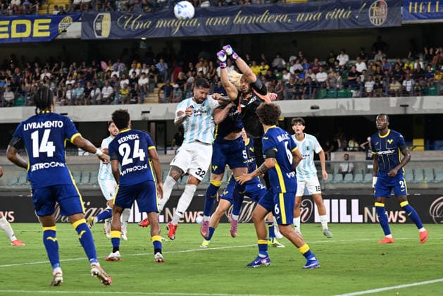 IPA87550962 - Nicola Leali of Hellas Verona FC is in action during the soccer match between Hellas Verona FC and Virtus Entella Chiavari, a Round of 32 match in the 2026 2027 Frecciarossa Italian Cup, at Marcantonio Bentegodi Stadium on August 16, 2026, in Verona, Italy.  Copyright: xRobertoxTommasini IPAxSportx xx 87550962