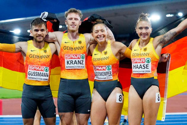 BIRMINGHAM, GREAT BRITAIN - AUGUST 16, 2026 : Silver for the 4x100m mixed relay: Heiko GUSSMANN (GER Germany), Kevin KRANZ (GER Germany), Gina LÜCKENKEMPER (GER Germany) and Rebekka HAASE (GER Germany) during the European Athletics Championships at Alexander Stadium on August 16, 2026 in Birmingham, Great Britain. Great Britain Copyright: xLeahxKohringx