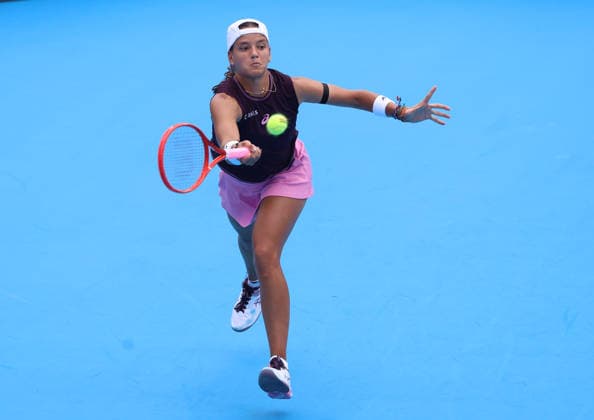 August 16, 2026, Mason, Ohio, USA: EMILIANA ARANGO of Colombia during the match against I. Swiatek of Poland in the second round of tennis tournament WTA, Tennis Damen 1000 Cincinnati Open in Mason, USA. Arango lost 3:6, 0:6. Tennis: Cincinnati Open - Emiliana Arango 3:6, 0:6 Iga Swiatek  - ZUMAc278 20260816_zsp_c278_037 Copyright: xMarcinxCholewinskix