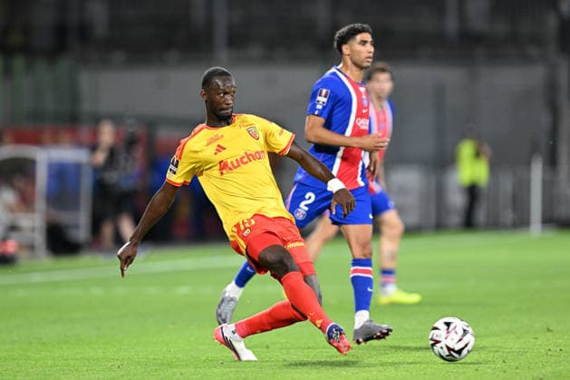 260816 RC Lens vs PSG Abdallah Sima (19) of RC Lens pictured during the French season 2026 - 2027 Trophee des champions - supercup game between Racing Club De Lens and Paris Saint-Germain on August 16 , 2026 in Lens, France. (Photo by David Catry sportpix) Lens Stade Bollaert Delelis Hauts de France France  Copyright: xsportpixxDavidxCatryx