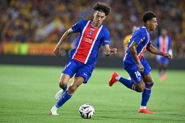 260816 RC Lens vs PSG Maghnes Akliouche (11) of PSG pictured during the French season 2026 - 2027 Trophee des champions - supercup game between Racing Club De Lens and Paris Saint-Germain on August 16 , 2026 in Lens, France. (Photo by David Catry sportpix) Lens Stade Bollaert Delelis Hauts de France France  Copyright: xsportpixxDavidxCatryx