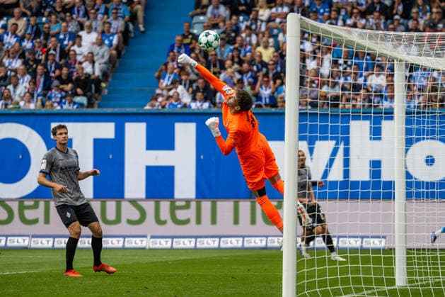 Rostock, Deutschland 16. August 2026: 3. Liga - 2026 2027 - Sp. 2 - FC Hansa Rostock gegen SV Waldhof Mannheim Im Bild: Torhüter Jan Niemann (Waldhof Mannheim) *** Rostock, Germany, August 16, 2026, 3. Liga 2026–2027, Matchday 2: FC Hansa Rostock vs. SV Waldhof Mannheim. Pictured: Goalkeeper Jan Niemann of Waldhof Mannheim Copyright: xFotostandx xVoelkerx