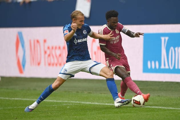 Vinicius JUNIOR (Real Madrid) gegen Timo BECKER (GE) Aktion, Zweikampf, Fussball Freundschaftsspiel FC Schalke 04 - Real Madrid 0-3 am 16.08.2026 in der Veltins-Arena Gelsenkirchen Deutschland. DFL regulations prohibit any use of photographs as image sequences and or quasi-video Â *** Vinicius JUNIOR (Real Madrid) vs. Timo BECKER (GE) – Action, Tackle, Soccer Friendly Match: FC Schalke 04 vs. Real Madrid 0–3 on August 16, 2026, at the Veltins Arena in Gelsenkirchen, Germany. DFL regulations prohibit any use of photographs as image sequences and or quasi-video.