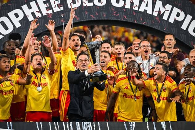 August 16, 2026, Lens, France, France: Joseph OUGHOURLIAN and players of Lens celebrate the victory with the trophy during the Champions Trophy (Trophee des Champions) match between RC Lens and Paris Saint-Germain (PSG) at Bollaert-Delelis Stadium on August 16, 2026 in Lens, France. RC Lens V Paris Saint-Germain - Champions Trophy  - ZUMAm308 20260816_zsp_m308_024 Copyright: xMatthieuxMirvillex