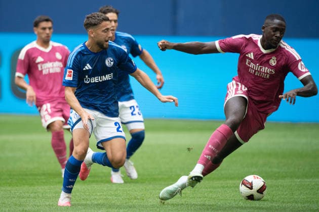 Adil AOUCHICHE (GE) gegen Ibrahima KONATE (Real Madrid) Aktion, Zweikampf, Fussball Freundschaftsspiel FC Schalke 04 - Real Madrid 0-3 am 16.08.2026 in der Veltins-Arena Gelsenkirchen Deutschland. DFL regulations prohibit any use of photographs as image sequences and or quasi-video Â *** Adil AOUCHICHE (GE) vs. Ibrahima KONATE (Real Madrid) – Action, Tackle, Soccer Friendly Match: FC Schalke 04 vs. Real Madrid 0–3 on August 16, 2026, at the Veltins Arena in Gelsenkirchen, Germany. DFL regulations prohibit any use of photographs as image sequences and or quasi-video.