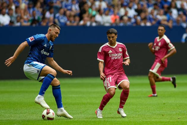 16.08.2026, GER, Fussball, Herren, Testspiel, Saison 2026 2027, FC Schalke 04 - Real Madrid CF Hasan Kurucay (S04) und Brahim Diaz (RMA) im Kampf um den Ball *** August 16, 2026, GER, Soccer, Men s, Friendly, 2026–2027 Season, FC Schalke 04 vs. Real Madrid CF: Hasan Kurucay (S04) and Brahim Diaz (RMA) battle for the ball Copyright: xSvenxHanischx