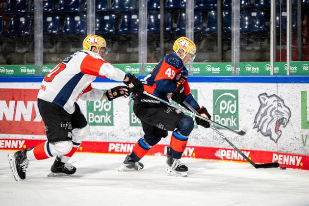 16.08.2026 - Eishockey - Saison 2026 2027 - Penny DEL - Public Practice der Nürnberg Ice Tigers Icetigers - ThHa - xthxhax - Ryan Jones (20, Nürnberg Ice Tigers, NIT ) Thomas Heigl (49, Nürnberg Ice Tigers, NIT ) *** August 16, 2026 Ice Hockey Season 2026–2027 Penny DEL Public Practice of the Nuremberg Ice Tigers Icetigers ThHa xthxhax Ryan Jones, 20, Nuremberg Ice Tigers, NIT Thomas Heigl, 49, Nuremberg Ice Tigers, NIT
