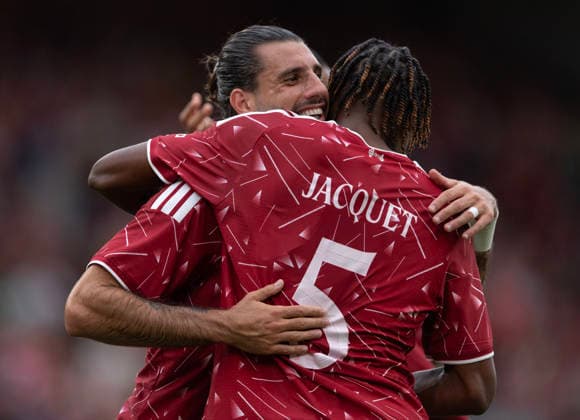 Liverpool FC v Como Calcio - Pre-Season Friendly LIVERPOOL, ENGLAND - AUGUST 16: Jeremy Jacquet of Liverpool celebrates scoring the second goal with Dominik Szoboszlai during the pre-season friendly match between Liverpool FC and Como Calcio at Anfield on August 16, 2026 in Liverpool, England. ***Local Caption*** Jeremy Jacquet; Dominik Szoboszlai Liverpool Anfield England United Kingdom Copyright: xVisionhausx 776527818