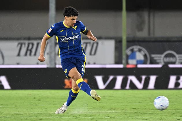 Hellas Verona v Virtus Entella - Coppa Italia Abdou Harroui of Hellas Verona FC carries the ball during the soccer match between Hellas Verona FC and Virtus Entella Chiavari, leg of 32 of Frecciarossa Italian Cup 2026 2027 at Marcantonio Bentegodi Stadium in Verona, Italy, on August 16, 2026. Verona Italy Italy  Copyright: xRobertoxTommasinix originalFilename:tommasini-hellasve260816_npnVa.jpg