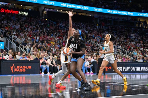 ATLANTA, GA - AUGUST 16: Madina Okot 11 of Atlanta drives to the basket during the WNBA, Basketball Damen, USA game between the Indiana Fever and the Atlanta Dream on August 16th, 2026 at State Farm Arena in Atlanta, GA. (Photo by Rich von Biberstein Icon Sportswire) WNBA: AUG 16 Indiana Fever at Atlanta Dream EDITORIAL USE ONLY Icon260816040