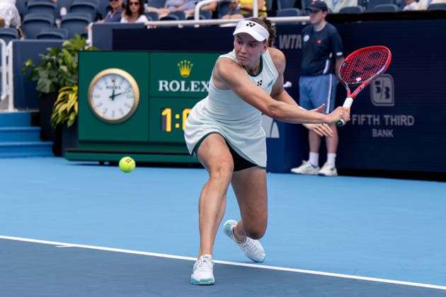 August 16, 2026, Mason, Ohio, U.S: Elena Rybakina (KAZ) hits a backhand shot during SundayÃ¢â‚¬â ¢s second round of the Cincinnati Open at the Lindner Family Tennis Center , Mason, Oh. Tennis 2026 - Cincinnati Open WTA, Tennis Damen  - ZUMAs304 20260816_zaf_s304_161 Copyright: xScottxStuartx