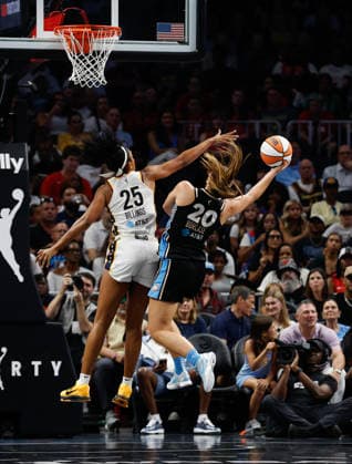 Forward Monique Billings 25 of the Indiana Fever defends guard Isobel Borlase 20 of the Atlanta Dream in the second half at State Farm Arena on Sunday, August 16, 2026 in Atlanta, Georgia.  ATL20260816122 MikexZarrilli