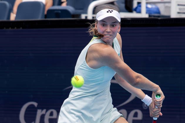 August 16, 2026, Mason, Ohio, U.S: Elena Rybakina (KAZ) hits a two-handed backhand during SundayÃ¢â‚¬â ¢s second round of the Cincinnati Open at the Lindner Family Tennis Center , Mason, Oh. Mason U.S - ZUMAs304 20260816_zaf_s304_123 Copyright: xScottxStuartx