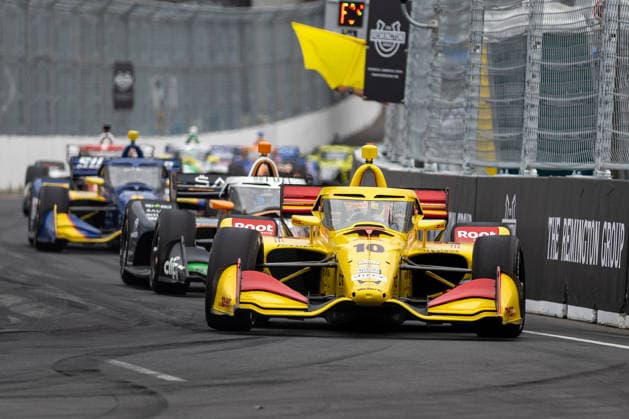 2026 Ontario Honda Dealers Indy At Markham - Race Alex Palou ( 10), of Chip Ganassi Racing Honda, leads a pack of cars during the 2026 Ontario Honda Dealers Indy at Markham on the Streets of Markham in Markham, Ontario, on August 16, 2026. Markham Canada  Copyright: xMathewxKox originalFilename:ko-notitle260816_npUkI.jpg