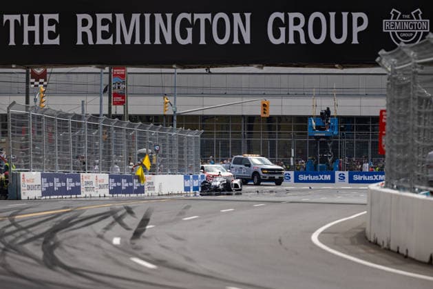 2026 Ontario Honda Dealers Indy At Markham - Race Yellow flags are out for Louis Foster s damaged car ( 45) during the 2026 Ontario Honda Dealers Indy at Markham on the Streets of Markham in Markham, Ontario, on August 16, 2026. Markham Canada  Copyright: xMathewxKox originalFilename:ko-notitle260816_npq0q.jpg