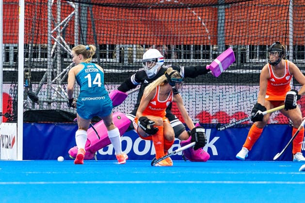 Netherlands v Australia - FIH Hockey World Cup AMSTELVEEN, NETHERLANDS - AUGUST 17: Anne Veenendaal of Netherlands during the FIH Hockey World Cup match between Netherlands and Australia at Wagener Stadion on August 17, 2026 in Amstelveen, Netherlands. Amstelveen Wagener Stadion Netherlands Content not available for redistribution in The Netherlands directly or indirectly through any third parties. Copyright: xMarcelxvanxPlateringenx
