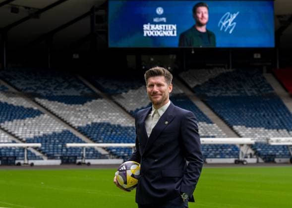 New Scotland Men s Team Head Coach Sebastien Pocognoli photographed at pitchside at Hampden Park. New Scotland Manager Sebastien Pocognoli press conference, PK, Pressekonferenz Football, Barclays Hampden Stadium, Glasgow, Scotland, UK - 17 Aug 2026Glasgow Barclays Hampden Scotland United Kingdom  Copyright: xStuartxWallace Shutterstockx 17103705z