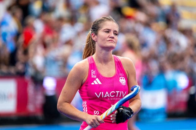 17.08.2026, BEL, Hockey, Frauen, FIH Weltmeisterschaft, Länderspiel, Deutschland vs Argentinien Sonja Zimmermann ( Deutschland, 16 ) ist enttäuscht über die 2:3 Niederlage, Wavre Belfius Arena Wallonisch-Brabant Belgien *** August 17, 2026, BEL, Hockey, Women s, FIH World Championship, International Match, Germany vs. Argentina. Sonja Zimmermann (Germany, 16) is disappointed with the 2–3 loss, Wavre Belfius Arena, Walloon Brabant, Belgium Copyright: xNordphoto Memmlerx