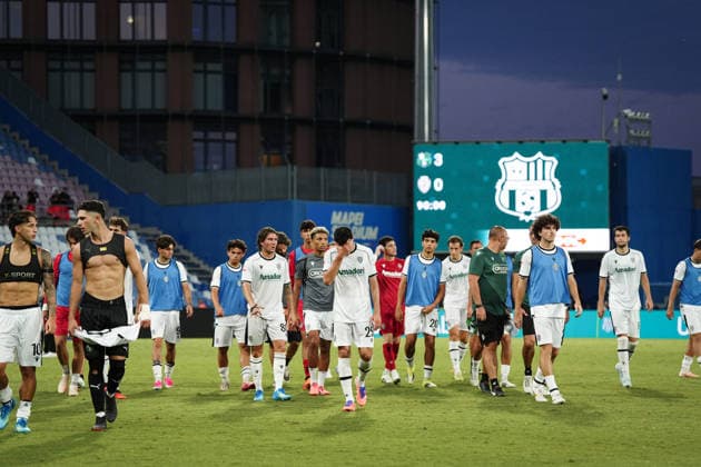 The players of Cesena leave the field with head down at the end of the Round of 32 of Frecciarossa Italian Cup 2026 2027 match between Sassuolo and Cesena at Mapei Stadium Cittˆ del Tricolore - Soccer - Reggio Emilia, Italy - Monday August 17, 2026  Copyright: xMassimoxPaolone LaPressex