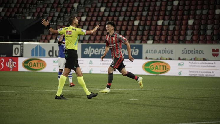 esultanza DAVID STUCKLER gol 1-0 , calcio Cremonese Sampdoria , Bolzano 17 Agosto 2026. Lapresse Paolo Savio  Copyright: xPaoloxSaviox xLaPressex