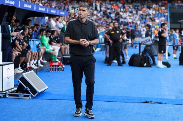 August 17, 2026, A Coruna, A Coruna, SPAIN: Antonio Hidalgo, head coach of RC Deportivo A Coruna, looks on during the Spanish league, LaLiga EA Sports, football match played between RC Deportivo and Elche CF at Riazor stadium on August 17, 2026, in A Coruna, Spain. A Coruna SPAIN - ZUMAa181 20260817_zaa_a181_062 Copyright: xIrinaxR.xHipolitox