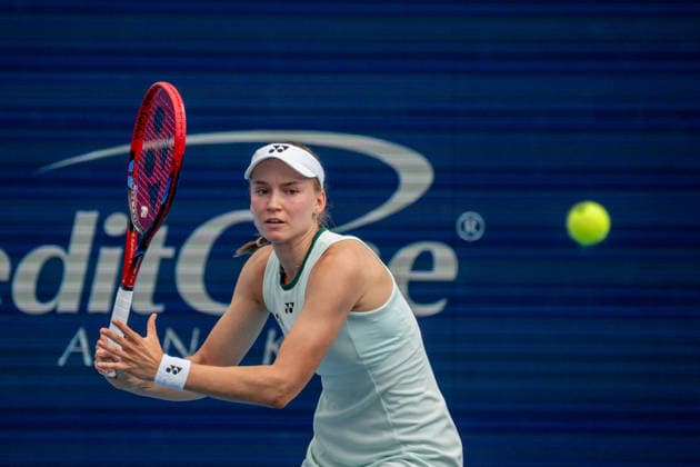 Cincinnati Open Third Round: Elena Rybakina Vs Magdalena Frech Elena Rybakina is seen during her third-round match against Magdalena Frech at the Cincinnati Open in Mason, Ohio, on August 17, 2026. Mason Ohio United States  Copyright: xJasonxWhitmanx originalFilename:whitman-cincinna260817_npYb4.jpg