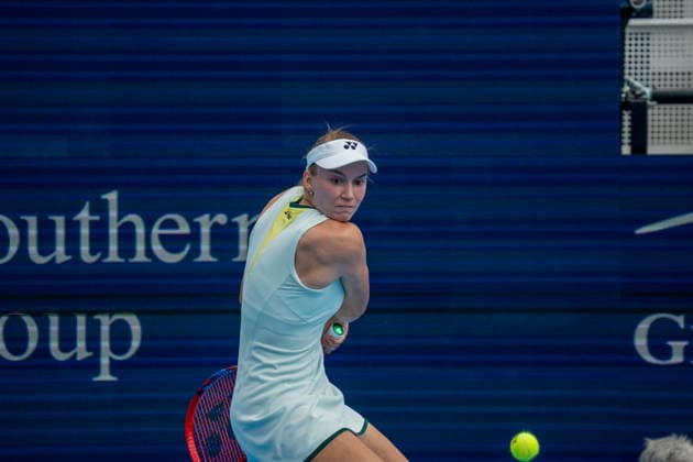 Cincinnati Open Third Round: Elena Rybakina Vs Magdalena Frech Elena Rybakina is seen during her third-round match against Magdalena Frech at the Cincinnati Open in Mason, Ohio, on August 17, 2026. Mason Ohio United States  Copyright: xJasonxWhitmanx originalFilename:whitman-cincinna260817_npTxh.jpg