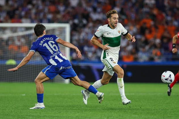 August 17, 2026, A Coruna, A Coruna, SPAIN: Lorenzo Amatucci of RC Deportivo A Coruna and Marc Aguado of Elche CF in action during the Spanish league, LaLiga EA Sports, football match played between RC Deportivo and Elche CF at Riazor stadium on August 17, 2026, in A Coruna, Spain. A Coruna SPAIN - ZUMAa181 20260817_zaa_a181_084 Copyright: xIrinaxR.xHipolitox