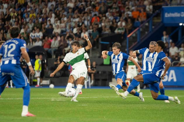 ESP: LaLiga Hypermotion Deportivo La Coruna - Elche CF Gonzalo Villar of Elche during LaLiga Hypermotion between Deportivo LA Coruna - Elche CF played at Abanca-Riazor Stadium, La Coruna, Galicia on August 17, 2026 in Spain Spain *** ESP LaLiga Hypermotion Deportivo La Coruna Elche CF Gonzalo Villar of Elche during the LaLiga Hypermotion match between Deportivo La Coruna and Elche CF played at Abanca Riazor Stadium, La Coruna, Galicia, on August 17, 2026, in Spain Copyright: xMosreyx xAgenciaxLOFx