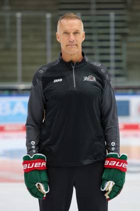 Co-Trainer Gerry Fleming (Augsburger Panther), Mannschafts und Portraitbilder, Augsburger Panther, Saison 2026 2027, Eishockey, Penny-DEL, 17.08.2025 Augsburg Bayern Deutschland *** Assistant Coach Gerry Fleming, Augsburger Panther; team and profile photos; Augsburger Panther; 2026–2027 season; ice hockey; Penny DEL; August 17, 2025; Augsburg, Bavaria, Germany Copyright: xkolbert-press ChristianxKolbertx