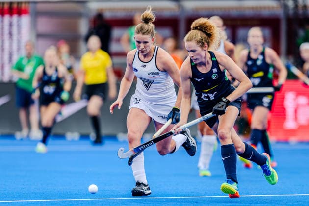 2026 Women s FIH Hockey World Cup Pool C, Belfius Hockey Arena, Wavre, Belgium 18 8 2026 New Zealand vs Ireland Ireland™s Niamh Carey with Emma Findlay of New Zealand Niamh Carey with Emma Findlay 18 8 2026  Copyright: xx RJ2_3099 20260818
