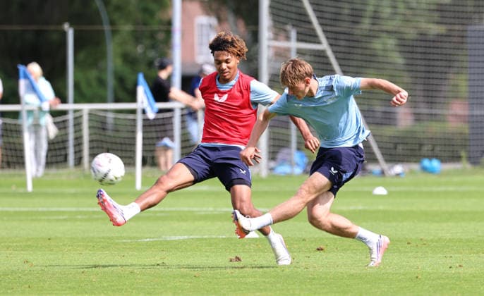 Oluwaseun Adewumi, Mayson Grothe Zweikampf Spielszene Aktion Fußball Fussball Saison 2026 2027 2.Bundesliga Herren DFL 18.08.2026 Training Hertha BSC Berlin DFL regulations prohibit any use of photographs as image sequences and or quasi-video. *** Oluwaseun Adewumi, Mayson Grothe, tackle, game scene, action, sports, soccer, soccer season 2026–2027, 2. Bundesliga, men’s, DFL, August 18, 2026, training, Hertha BSC Berlin. DFL regulations prohibit any use of photographs as image sequences and or quasi-video.