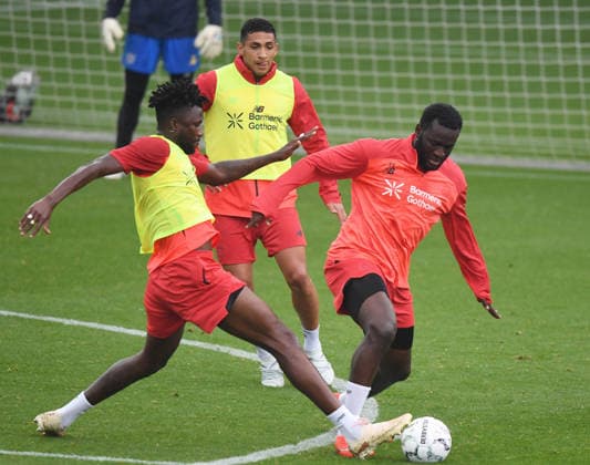 18.08.2026, xophax, Fussball 1.Bundesliga, Bayer 04 Leverkusen , Training , Saison 2026 2027. V.l.n.rechts : Edmond Tapsoba , Ezequiel Fernandez und Victor Boniface ( Bayer 04 Leverkusen ) Leverkusen *** August 18, 2026, xophax, Soccer, Bundesliga 1, Bayer 04 Leverkusen, Practice, 2026–2027 Season. From left to right: Edmond Tapsoba, Ezequiel Fernandez, and Victor Boniface. Bayer 04 Leverkusen, Leverkusen