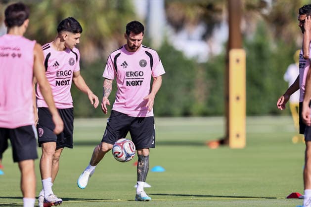 FORT LAUDERDALE, FL - AUGUST 18: Lionel Messi (10) of Inter Miami CF attends an Inter Miami Training Session at Florida Blue Training Center on August 18, 2026 in Fort Lauderdale, Florida. (Photo by Chris Arjoon Icon Sportswire) SOCCER: AUG 18 Inter Miami CF Training EDITORIAL USE ONLY Icon2608180000009
