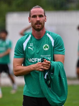 18.08.2026 - Fussball - 2. Bundesliga - Saison 2026 2027 - SpVgg Greuther Fürth Fuerth ( Kleeblatt ) - Training - - xwoxzix - Jannis Heuer (22, SpVgg Greuther Fürth ) *** August 18, 2026 Soccer 2. Bundesliga 2026–2027 Season SpVgg Greuther Fürth Fürth Kleeblatt Training xwoxzix Jannis Heuer 22, SpVgg Greuther Fürth