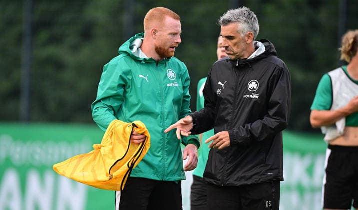 18.08.2026 - Fussball - 2. Bundesliga - Saison 2026 2027 - SpVgg Greuther Fürth Fuerth ( Kleeblatt ) - Training - - xwoxzix - Paul Will (13, SpVgg Greuther Fürth ) Danny Schwarz (Co-Trainer SpVgg Greuther Fürth ) *** August 18, 2026 Soccer 2. Bundesliga 2026–2027 Season SpVgg Greuther Fürth (Füroth Kleeblatt) Training xwoxzix Paul Will 13, SpVgg Greuther Fürth Danny Schwarz, Assistant Coach, SpVgg Greuther Fürth
