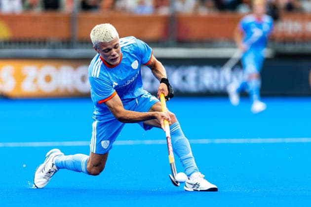 Argentina v Netherlands - FIH Hockey World Cup AMSTELVEEN, NETHERLANDS - AUGUST 18: Derck de Vilder of Netherlands during the FIH Hockey World Cup match between Argentina and Netherlands at Wagener Stadion on August 18, 2026 in Amstelveen, Netherlands. Amstelveen Wagener Stadion Netherlands Content not available for redistribution in The Netherlands directly or indirectly through any third parties. Copyright: xMarcelxvanxPlateringenx